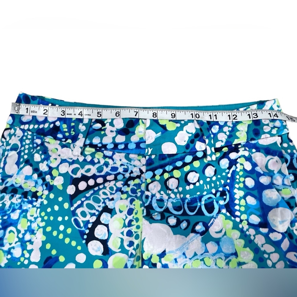 Lilly Pulitzer Callahan Shorts Size 00 Blue Green Print Stretch Resort - Picture 7 of 12